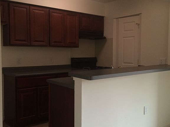 3rd image of 1213 N 30th St