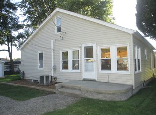 7844 Swan River Dr, Fair Haven, MI