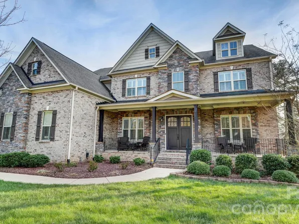 2708 Runyon Ct, York, SC 29745