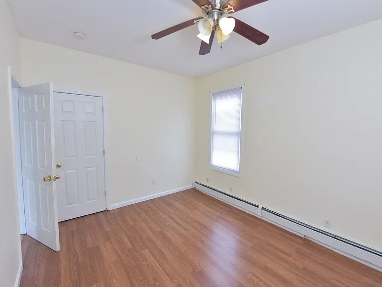 117 Scheerer Ave — Photo 2