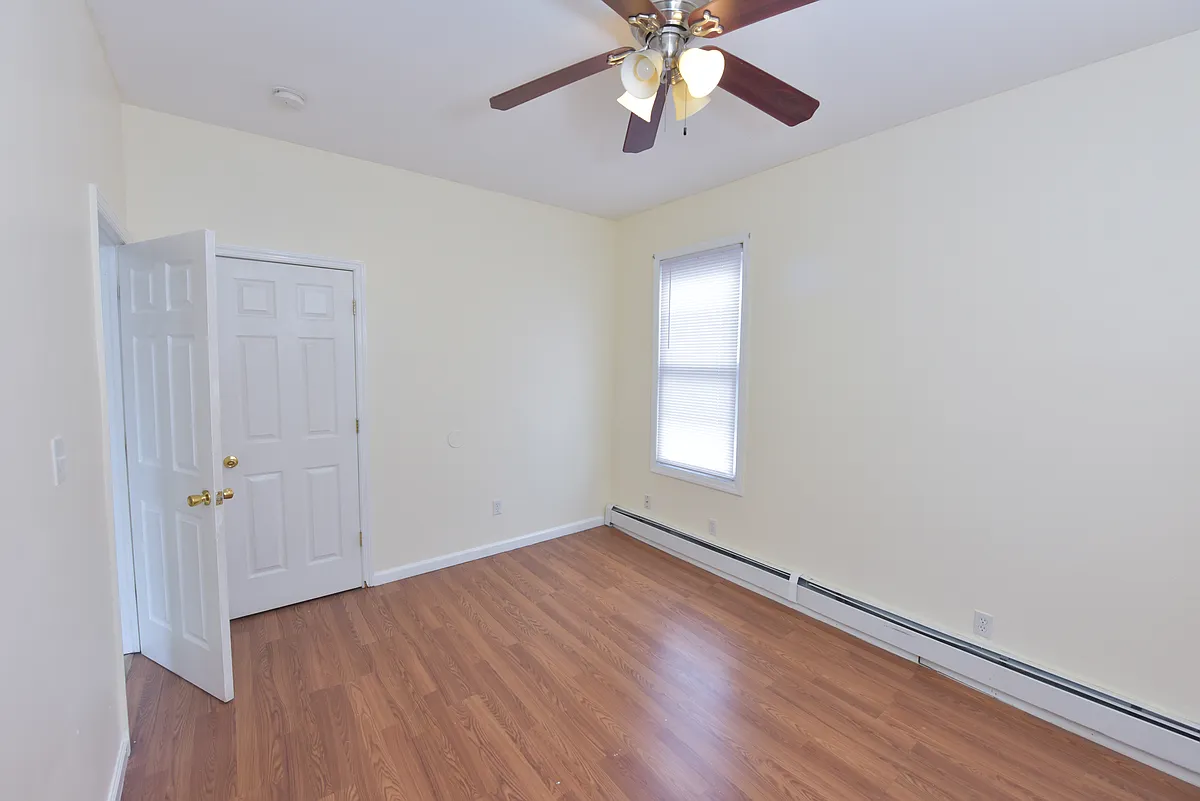 Building Photo - 117 Scheerer Ave