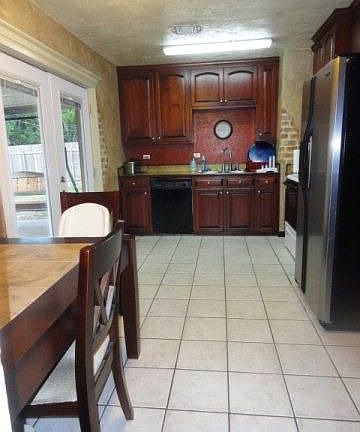 3rd image of 228 Kellie Dr