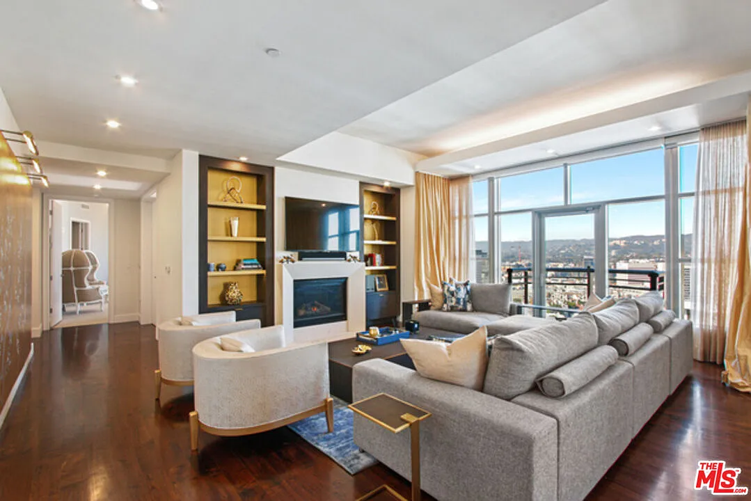 2 bed, 3.0 bath, 2765 sqft, $25,000 — Photo 1