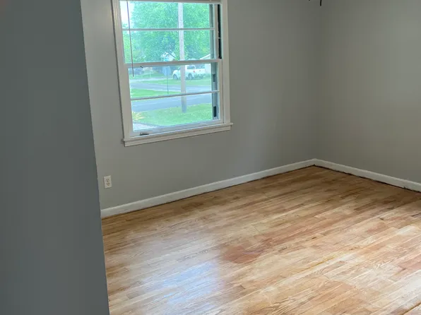 1403 Bel Aire Dr, Tullahoma, TN 37388
