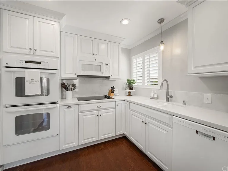 440 Country Club Dr — Photo 11
