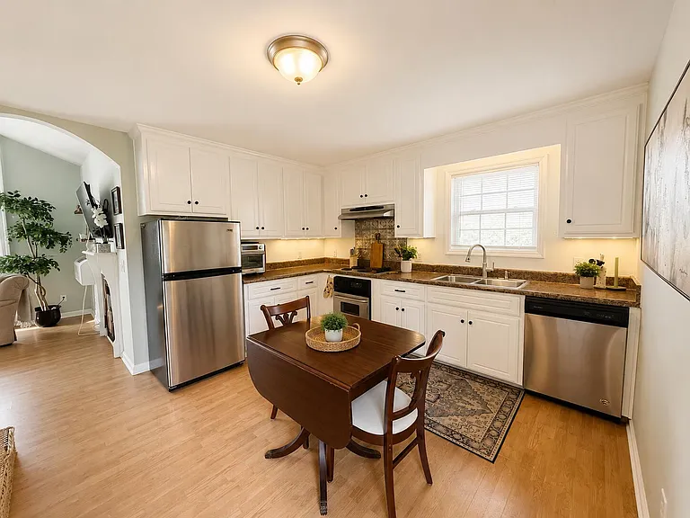 Fox Tail Ct — Photo 8