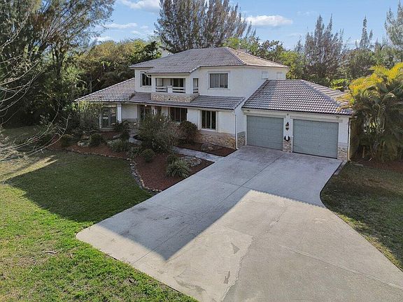 3rd image of 5521 SW 109th Avenue