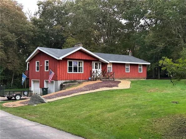 82 Evergreen Dr, Exeter, RI 02822