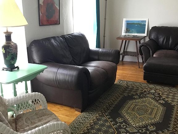 Living room with classic and comfortable Natuzzi leather fur