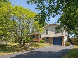 111 Fox Chase Ct, Cranberry Township, PA 16066