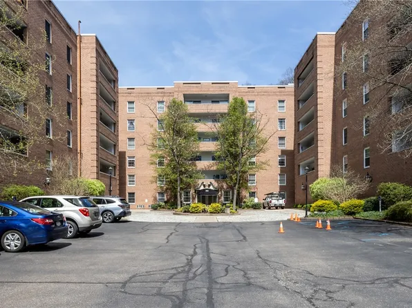 302 Fox Chapel Rd APT 601, Pittsburgh, PA 15238
