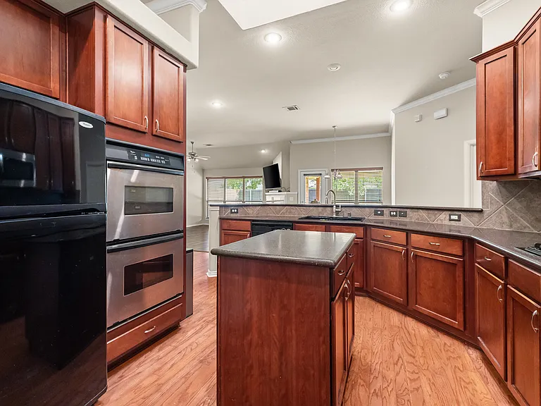 8004 Heritage Palms Trl — Photo 22