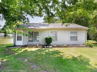 2678 Walnut Rd, Auburn Hills, MI 48326