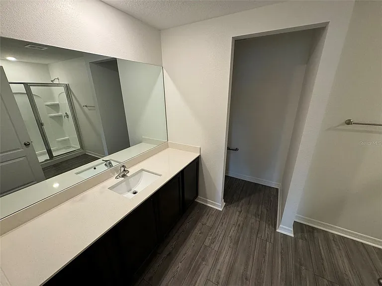 233 Kensington View Blvd — Photo 6