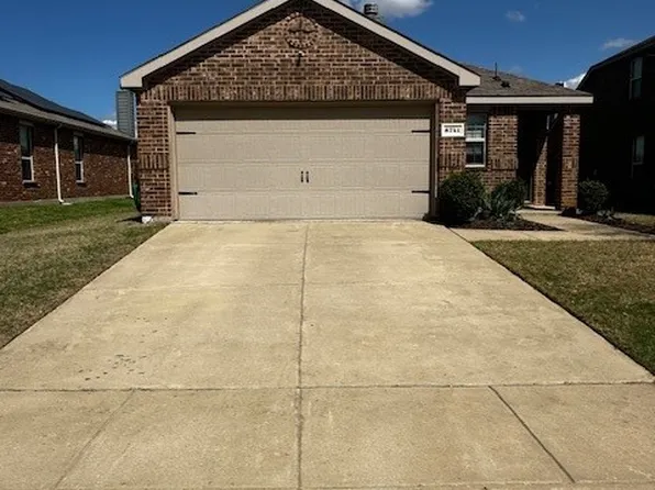 8741 Sierra Trl, Aubrey, TX 76227