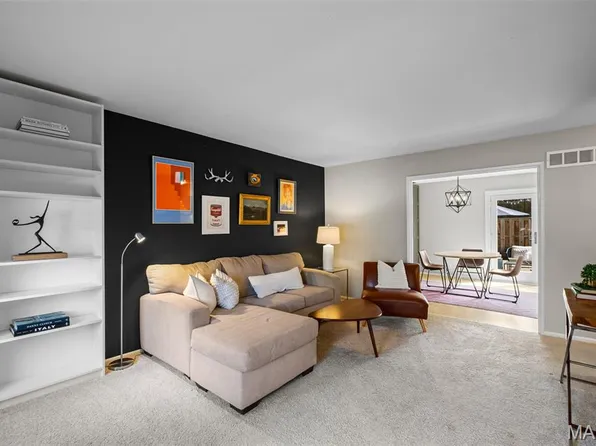 10382 Beau Jardin Dr, Saint Louis, MO 63146