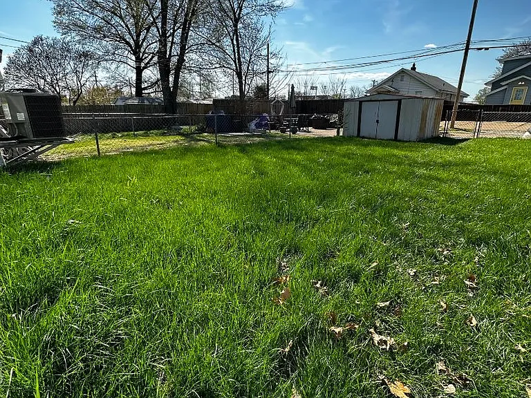 921 Regina Ave — Photo 19