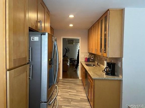 2nd image of 140 Coolidge St