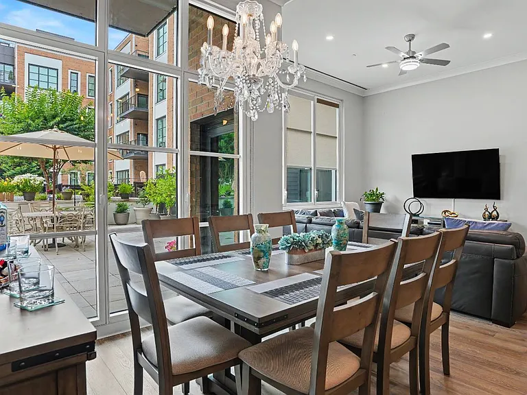 100 Garvies Point Rd #1005 — Photo 4
