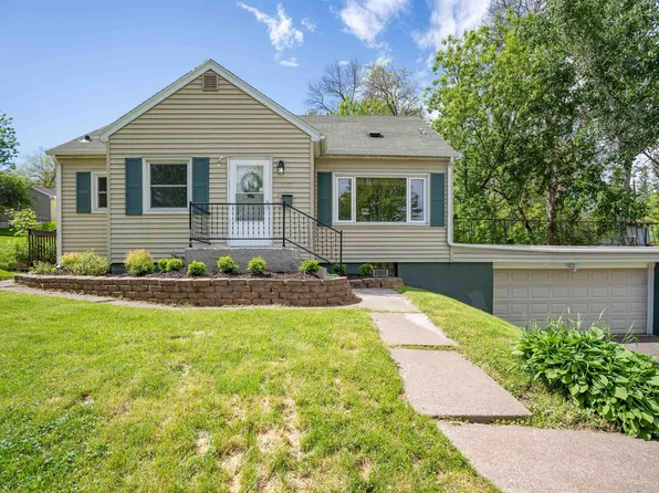 2509 W 15th St, Duluth, MN 55806