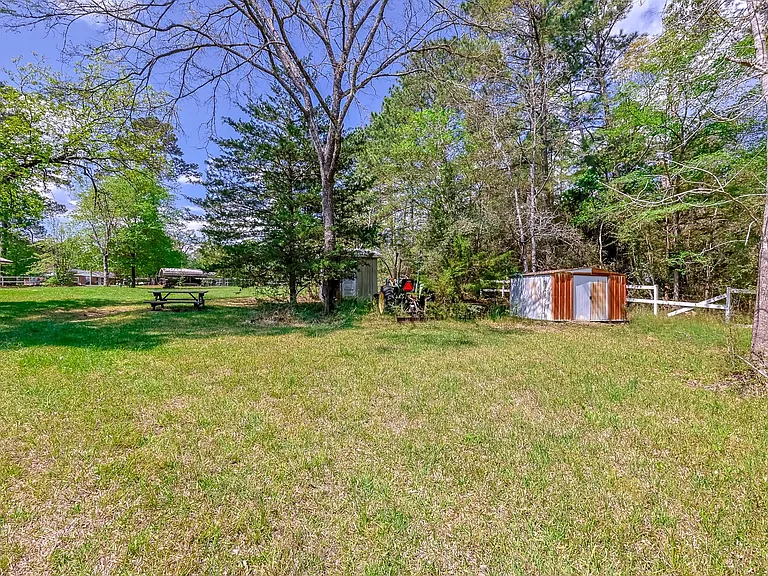 8 Vick Rd — Photo 36