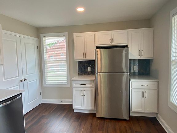 3rd image of 2503 Bredell Ave #2A