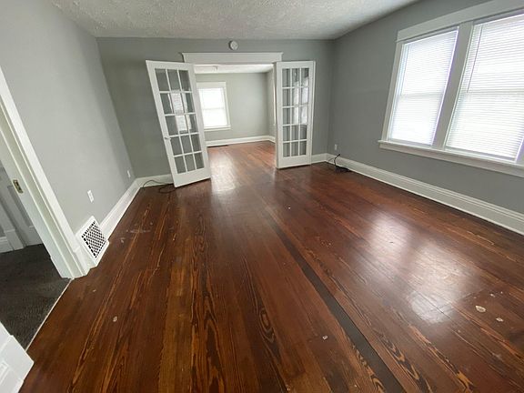 3rd image of 2703 W 6th St