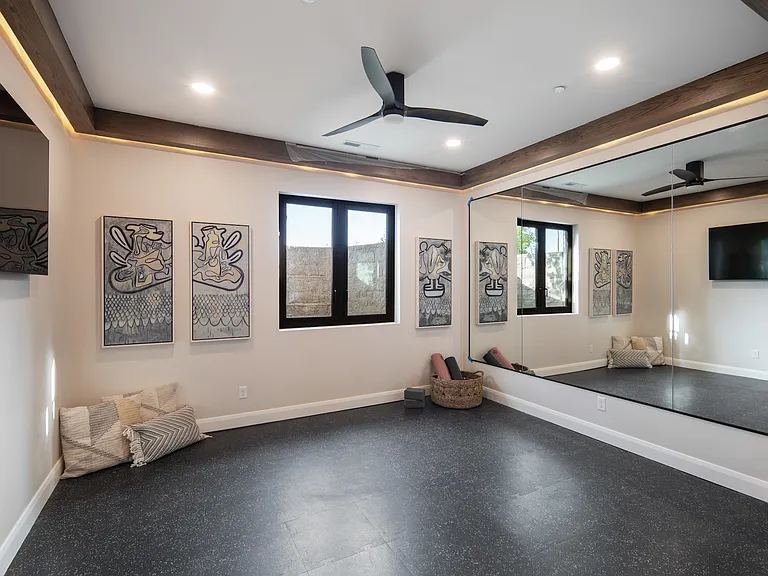 1040 S Summit Creek Dr — Photo 24