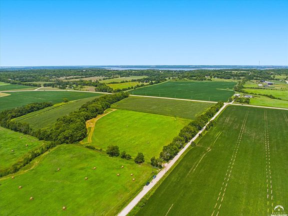 2nd image of 875 N 1000th Rd