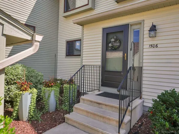 1506 Summer Hill Drive #1506, South Windsor, CT 06074