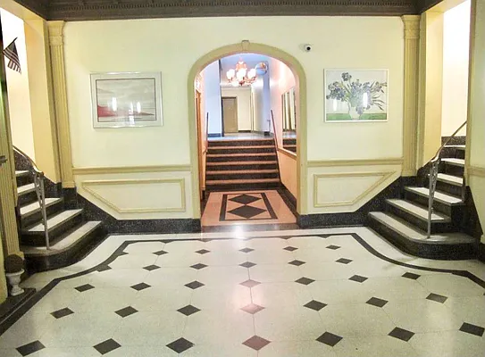 Rented by RealTegrity NY LLC | media 41