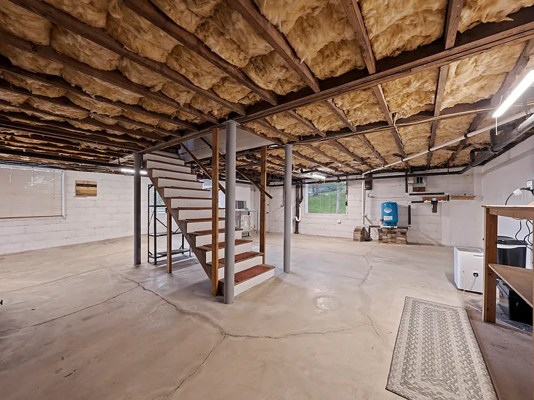 1096 Scruggs Cir — Photo 24