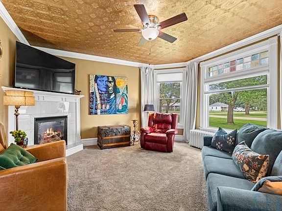 4th image of 400 Kingsbury St