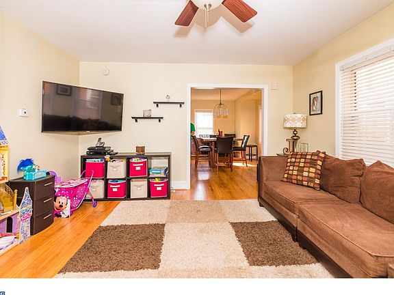 4th image of 411 Geddes St
