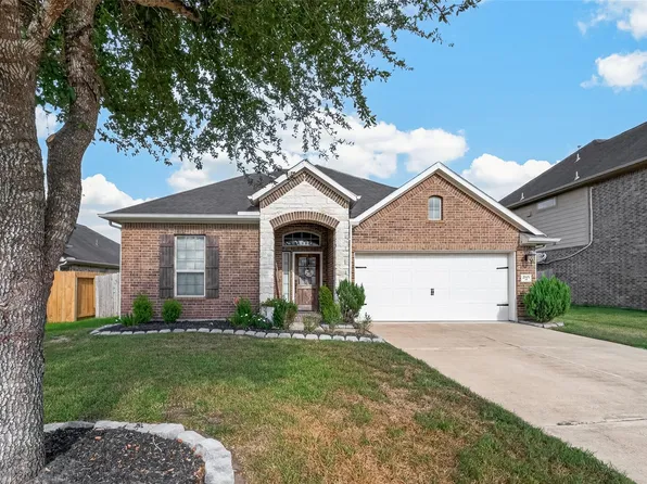 2115 Rolling Hills Dr, Pearland, TX 77581