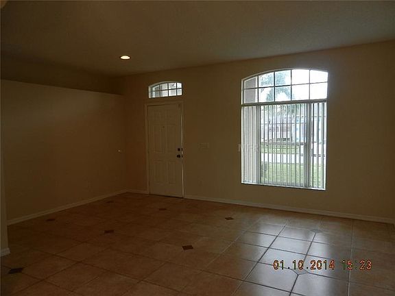 3rd image of 2761 Scarborough Dr