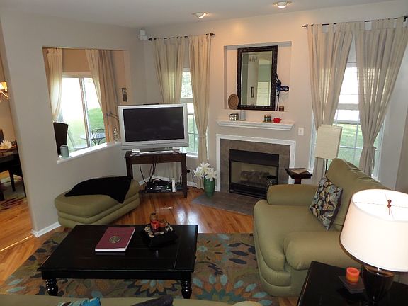 2nd image of 22 Southwicke Dr #5104