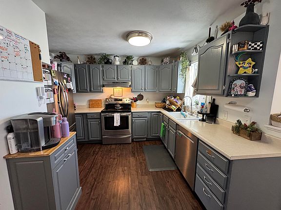 5th image of 921 Morton St