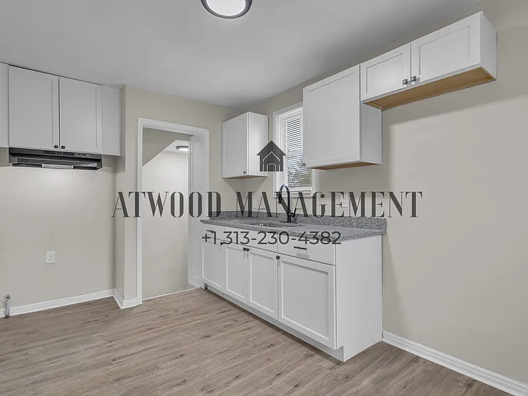 15909 Maddelein St — Photo 5