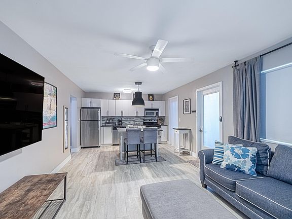 5th image of 1117 MERIDIAN Avenue #7-1117