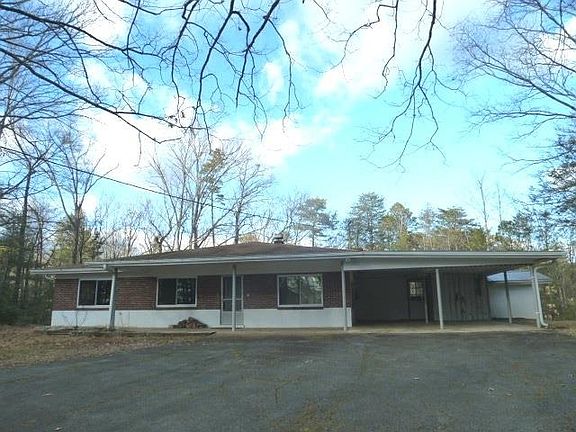 3rd image of 130 Tall Oaks Dr