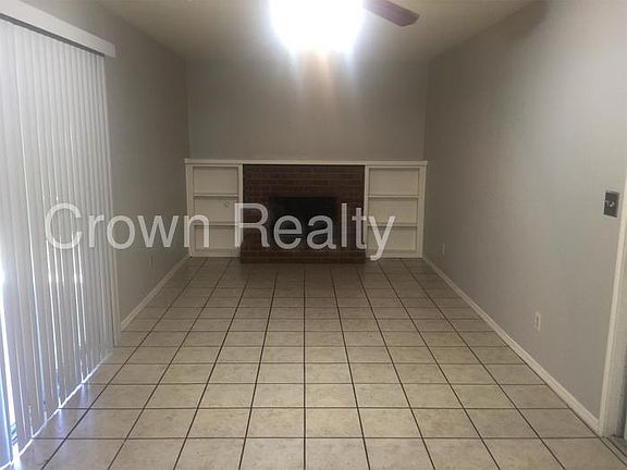 5th image of 1030 N Demaree St