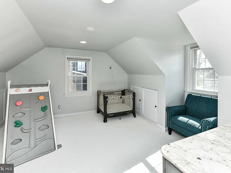 7308 Poplar Ct — Photo 18