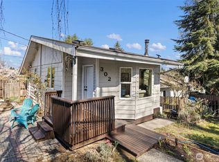 302 S Barton St, Kerrville, WA 98108