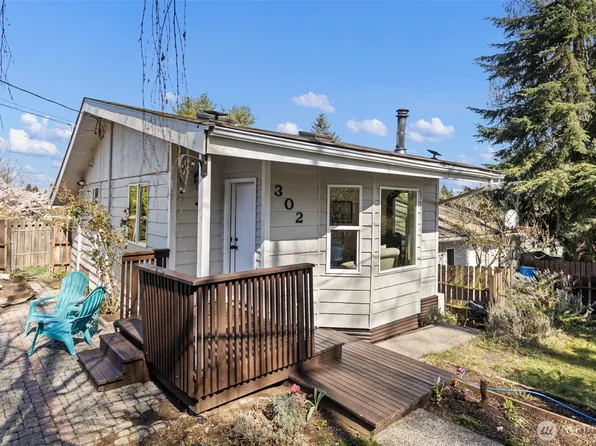 302 S Barton Street, Seattle, WA 98108