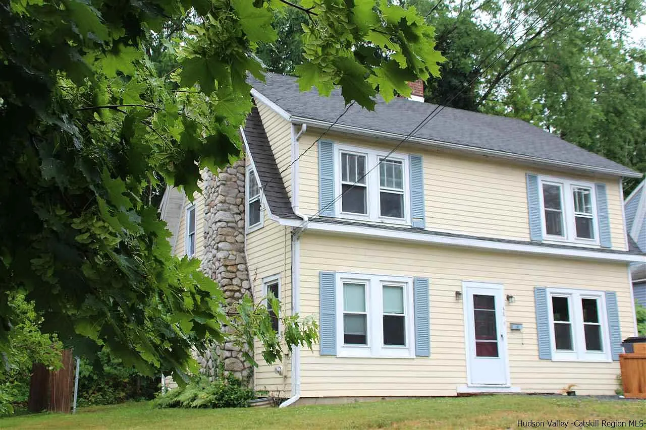 48 S Chestnut St photo 1