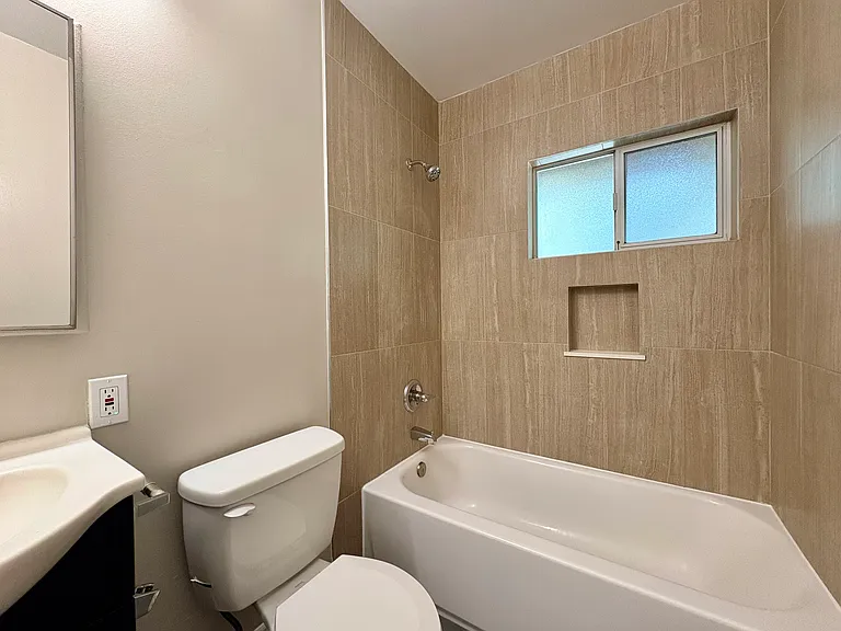 2147 F St #2147 — Photo 9