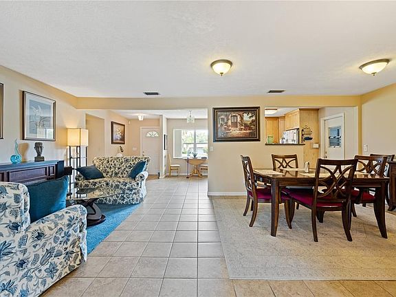 4th image of 415 HIAWATHA AVENUE