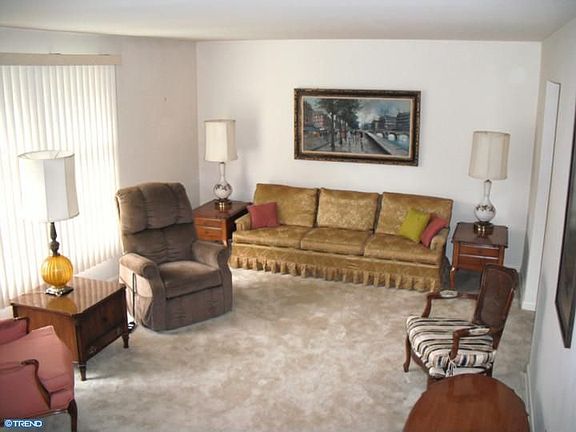 4th image of 2419 Kingman Dr