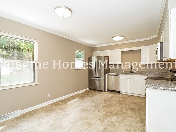 5th image of 1472 Montegor Dr